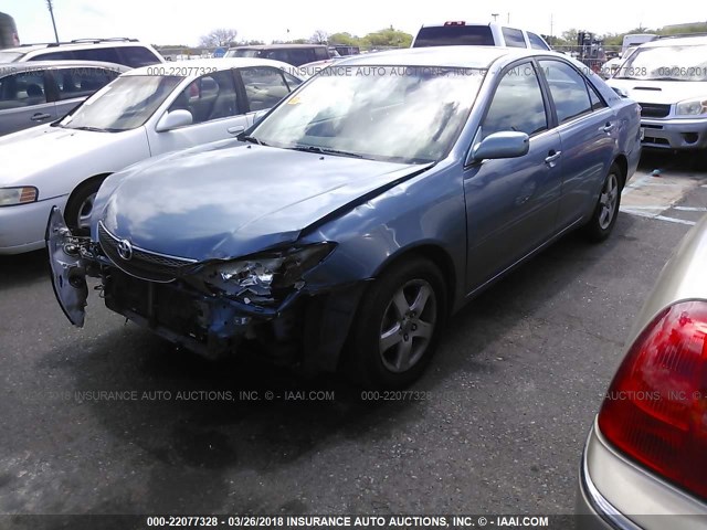 JTDBE32K840260310 - 2004 TOYOTA CAMRY LE/XLE ლურჯი ფოტო 2