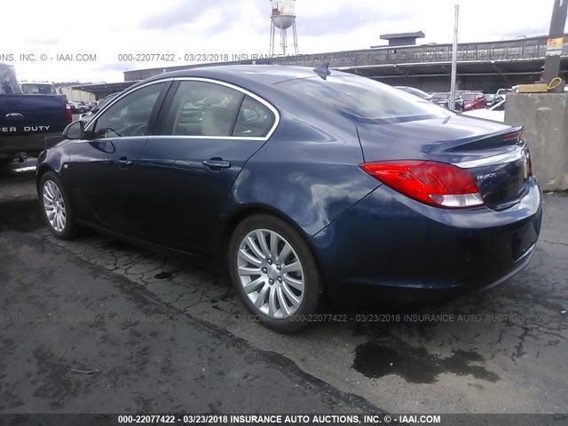 W04GT5GC7B1065082 - 2011 BUICK REGAL CXL BLUE photo 3