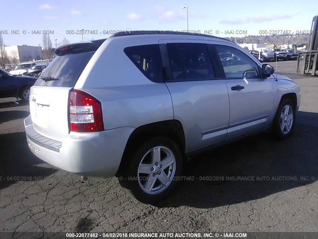 1J8FF47W78D538038 - 2008 JEEP COMPASS SPORT SILVER photo 4