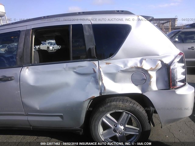 1J8FF47W78D538038 - 2008 JEEP COMPASS SPORT SILVER photo 6