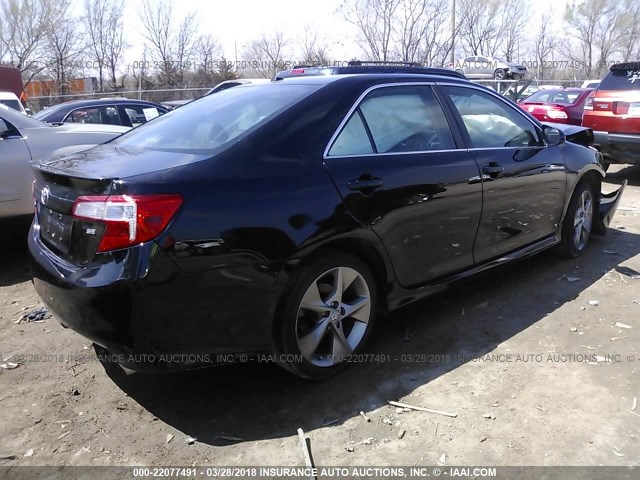 4T1BF1FK0CU202125 - 2012 TOYOTA CAMRY SE/LE/XLE Черный фото 4