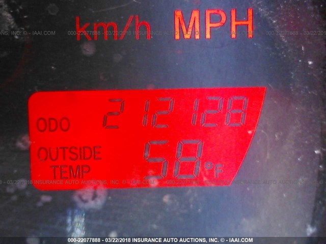 2T1KR32E43C053125 - 2003 TOYOTA COROLLA MATRIX XR WHITE photo 7