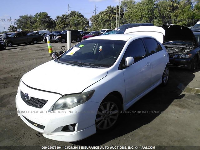 1NXBU4EE5AZ289861 - 2010 TOYOTA COROLLA S/LE/XLE WHITE photo 2