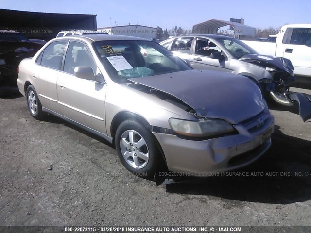 1HGCG6693YA071704 - 2000 HONDA ACCORD SE GOLD photo 1