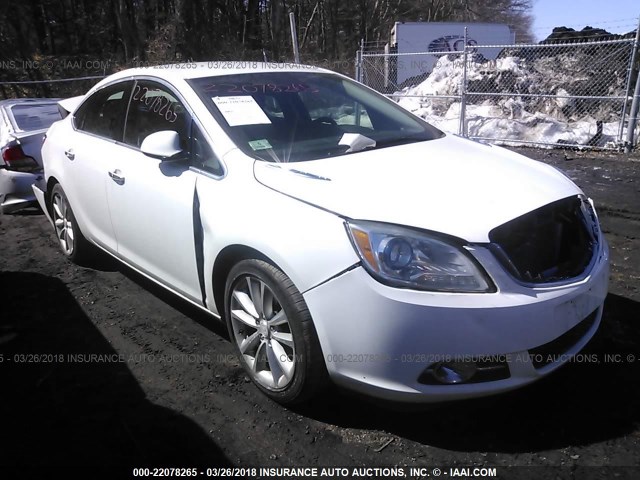 1G4PS5SK5D4181398 - 2013 BUICK VERANO WHITE photo 1