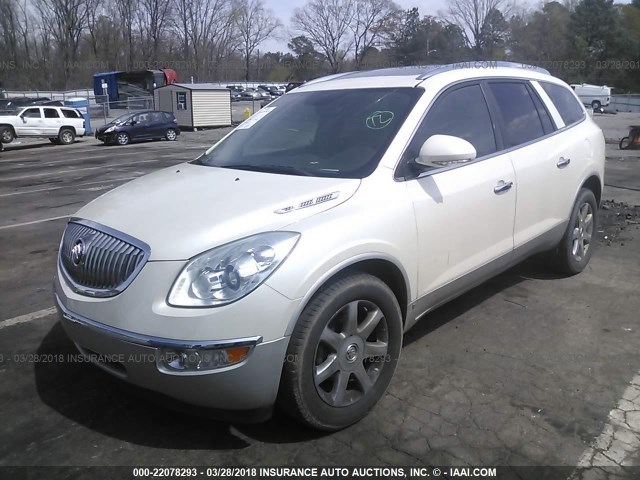 5GALRCED3AJ188848 - 2010 BUICK ENCLAVE CXL WHITE photo 2