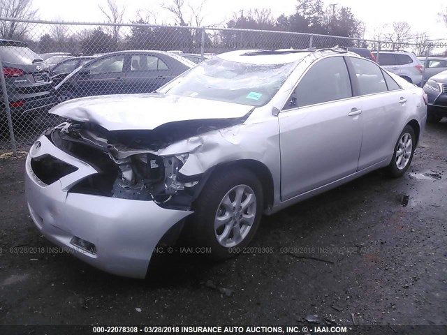 4T1BE46KX9U841948 - 2009 TOYOTA CAMRY SE/LE/XLE SILVER photo 2