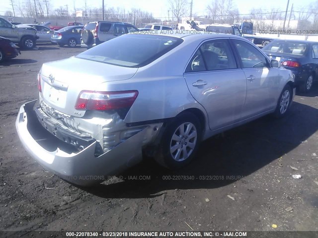 4T1BK46K57U542714 - 2007 TOYOTA CAMRY NEW GENERAT LE/XLE/SE SILVER photo 4