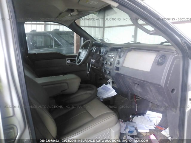 1FTEW1E85AFA63036 - 2010 FORD F150 SUPERCREW SILVER photo 5