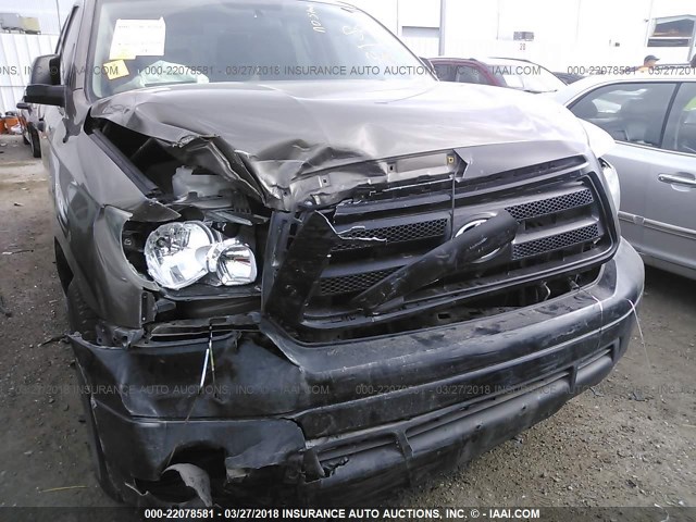 5TFRM5F18DX066611 - 2013 TOYOTA TUNDRA DOUBLE CAB SR5 GRAY photo 6