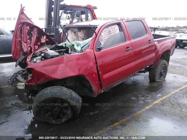 3TMLU4EN1EM154377 - 2014 TOYOTA TACOMA DOUBLE CAB წითელი ფოტო 2