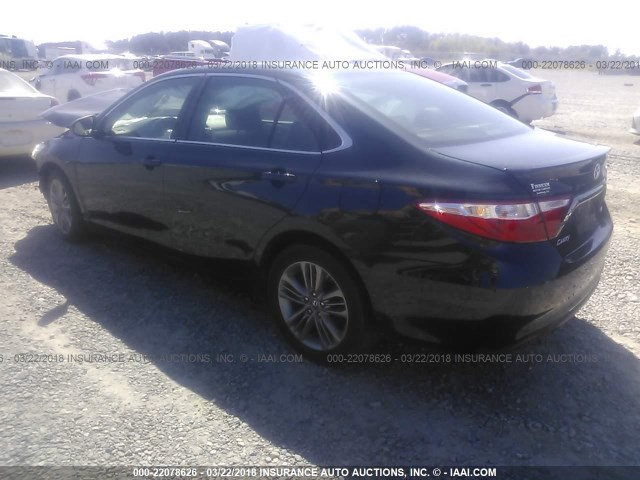 4T1BF1FK2GU574023 - 2016 TOYOTA CAMRY LE/XLE/SE/XSE GREEN photo 3