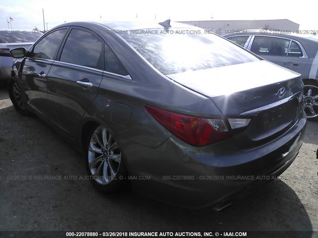 5NPEC4AC8BH277854 - 2011 HYUNDAI SONATA SE/LIMITED GRAY photo 3