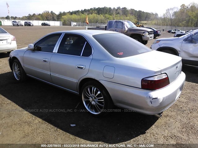 19UUA56683A075018 - 2003 ACURA 3.2TL SILVER photo 3