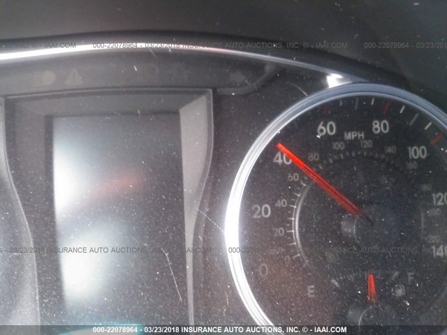 4T1BF1FK6HU666589 - 2017 TOYOTA CAMRY LE/XLE/SE/XSE WHITE photo 7