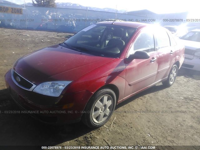 1FAFP34N66W137369 - 2006 FORD FOCUS ZX4 RED photo 2