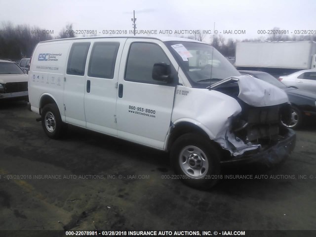 1GTW7FCF1F1267000 - 2015 GMC SAVANA G2500 WHITE photo 1