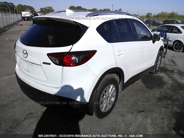 JM3KE2CY7G0659878 - 2016 MAZDA CX-5 TOURING WHITE photo 4