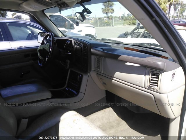 1GYEC63T65R125569 - 2005 CADILLAC ESCALADE LUXURY თეთრი ფოტო 5