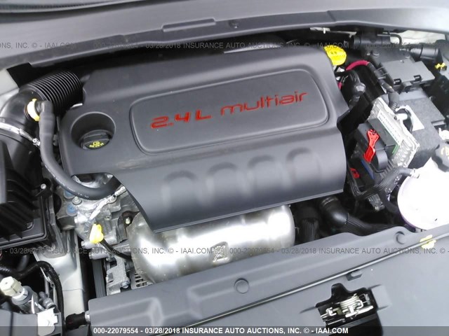 3C4NJDBB5JT101063 - 2018 JEEP COMPASS LATITUDE Weiß Foto 10