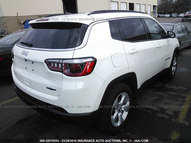 3C4NJDBB5JT101063 - 2018 JEEP COMPASS LATITUDE Weiß Foto 4