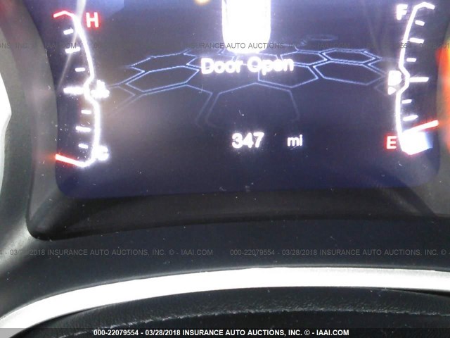 3C4NJDBB5JT101063 - 2018 JEEP COMPASS LATITUDE Weiß Foto 7