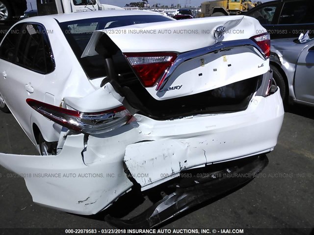 4T1BF1FKXHU807194 - 2017 TOYOTA CAMRY LE/XLE/SE/XSE WHITE photo 6