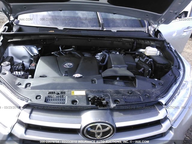 5TDZZRFH2JS241054 - 2018 TOYOTA HIGHLANDER LE/LE PLUS SILVER photo 10