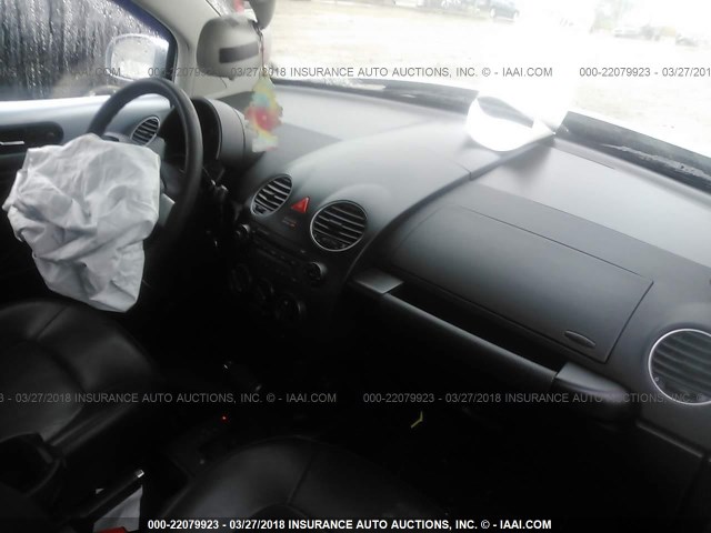 3VWPW3AG0AM020125 - 2010 VOLKSWAGEN NEW BEETLE 浅蓝色 照片 5