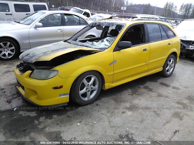 JM1BJ245421458497 - 2002 MAZDA PROTEGE PR5 YELLOW photo 2