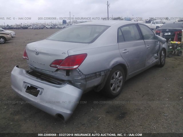 4T1BK36B16U095985 - 2006 TOYOTA AVALON XL/XLS/TOURING/LIMITED SILVER photo 4