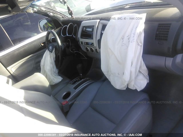 3TMLU42N38M016963 - 2008 TOYOTA TACOMA DOUBLE CAB ვერცხლისფერი ფოტო 5