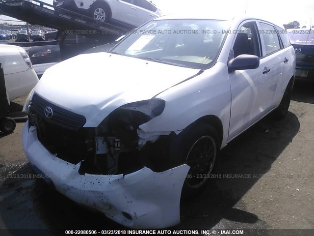 2T1KR32E87C662403 - 2007 TOYOTA COROLLA MATRIX XR WHITE photo 2