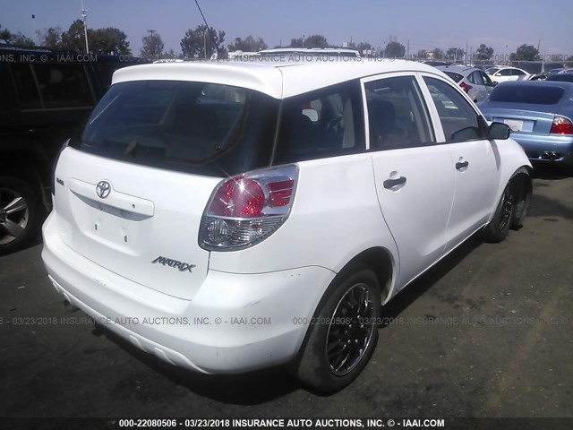2T1KR32E87C662403 - 2007 TOYOTA COROLLA MATRIX XR WHITE photo 4