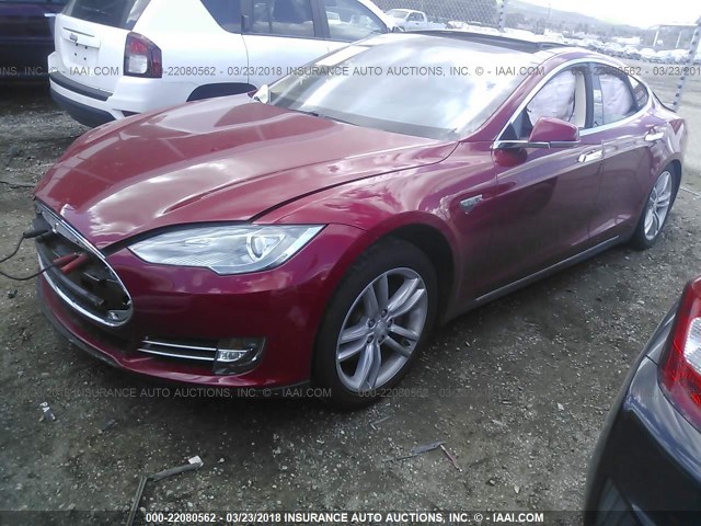 5YJSA1CN5DFP13793 - 2013 TESLA MODEL S Qırmızı foto 2