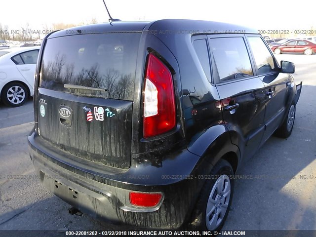 KNDJT2A53C7747072 - 2012 KIA SOUL BLACK photo 4