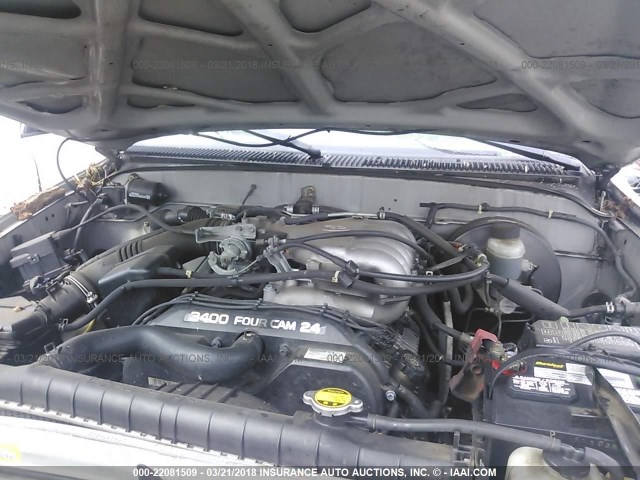 5TEGN92N12Z028454 - 2002 TOYOTA TACOMA DOUBLE CAB PRERUNNER SILVER photo 10