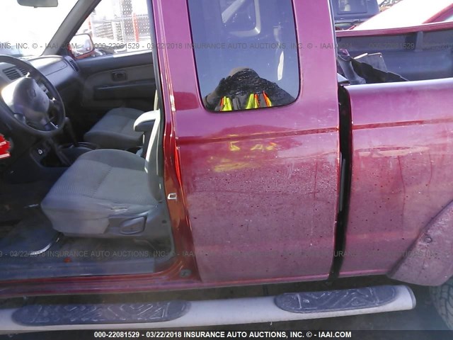 1N6ED26Y81C377448 - 2001 NISSAN FRONTIER KING CAB XE/KING CAB SE RED photo 8