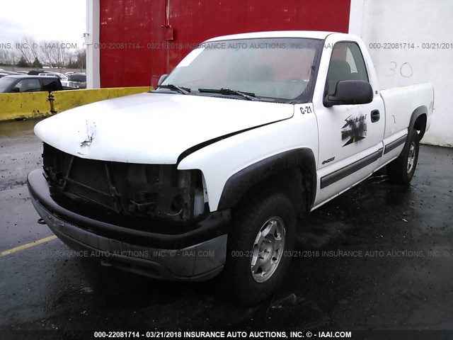 1GCEK14T4YE125768 - 2000 CHEVROLET SILVERADO K1500 WHITE photo 2