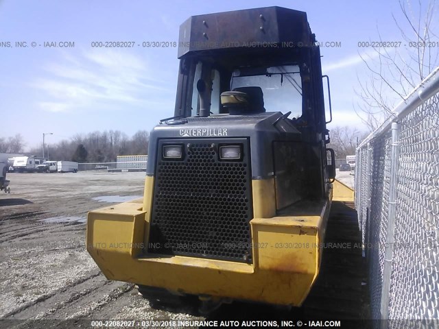 2ZN02708 - 1999 CATERPILLAR 953C  YELLOW photo 4