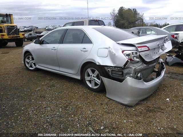 4T1BF1FK2CU503527 - 2012 TOYOTA CAMRY SE/LE/XLE Күміс фото 3