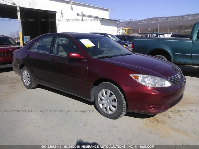 4T1BE30K95U075143 - 2005 TOYOTA CAMRY LE/XLE/SE BLACK photo 1