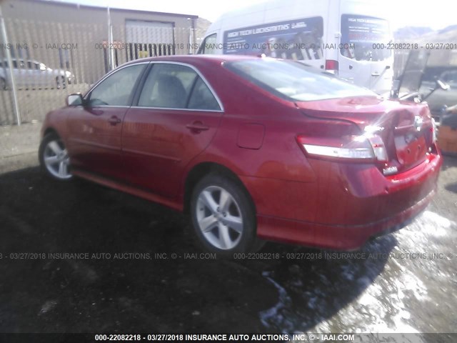 4T1BF3EK3BU750342 - 2011 TOYOTA CAMRY SE/LE/XLE RED photo 3