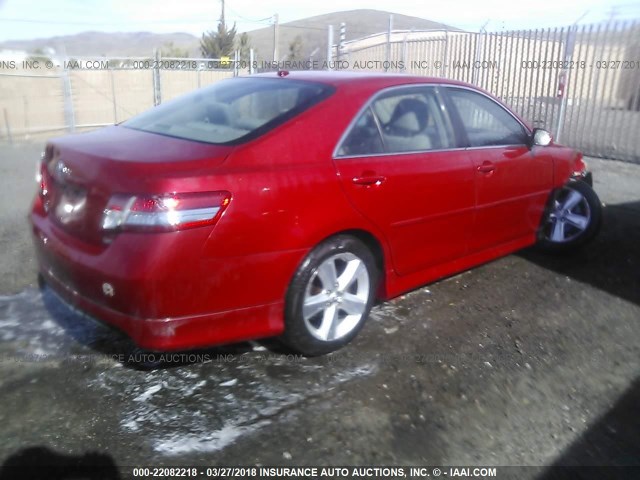 4T1BF3EK3BU750342 - 2011 TOYOTA CAMRY SE/LE/XLE RED photo 4