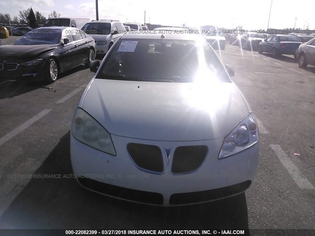 1G2ZG57B884146064 - 2008 PONTIAC G6 SE WHITE photo 6