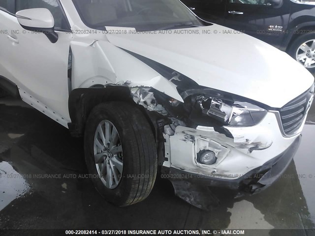 JM3KE2CY6G0655188 - 2016 MAZDA CX-5 TOURING Белый фото 6
