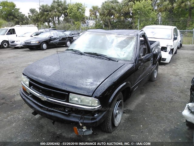 1GCCS14X3X8208342 - 1999 CHEVROLET S TRUCK S10 BLACK photo 2