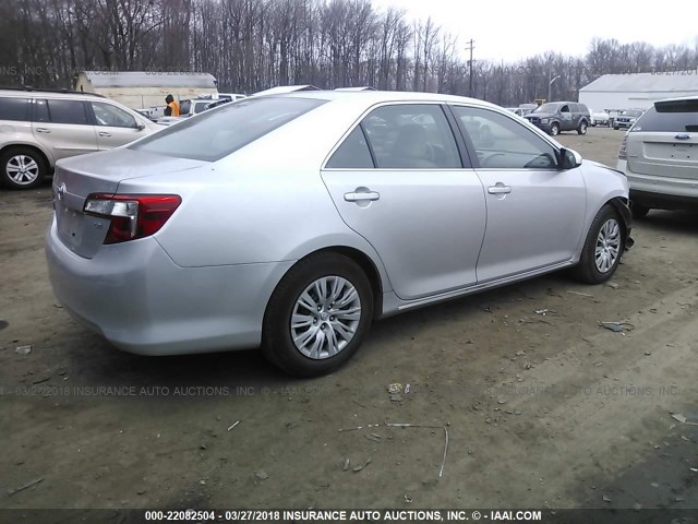 4T4BF1FK3DR332259 - 2013 TOYOTA CAMRY L/SE/LE/XLE SILVER photo 4