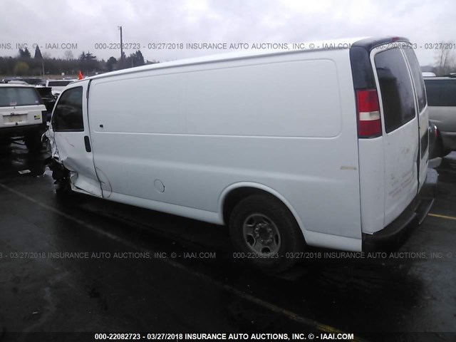 1GCWGGCG9D1186869 - 2013 CHEVROLET EXPRESS G2500  WHITE photo 3