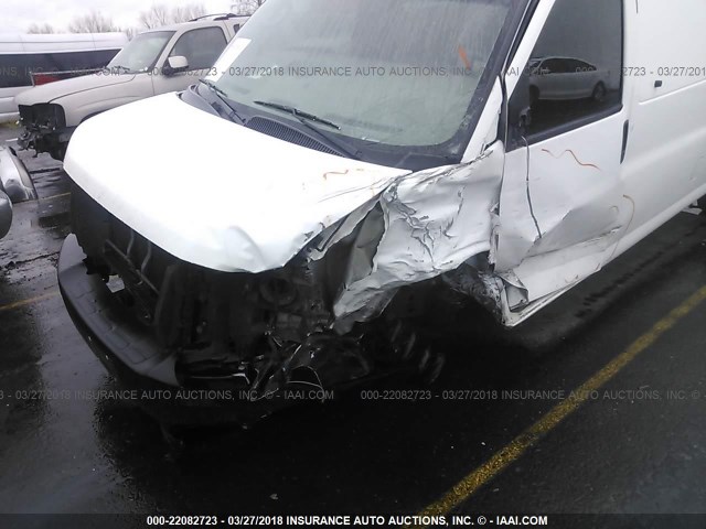 1GCWGGCG9D1186869 - 2013 CHEVROLET EXPRESS G2500  WHITE photo 6